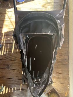 Dog stroller