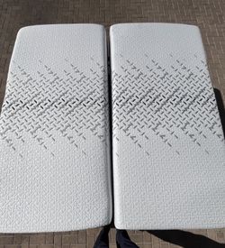 Split King Nectar Premier Memory Foam Mattress *delivery available*