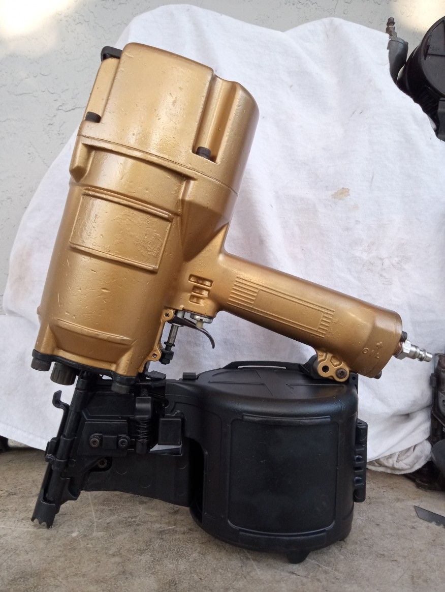 Hitachi Coil Nailer