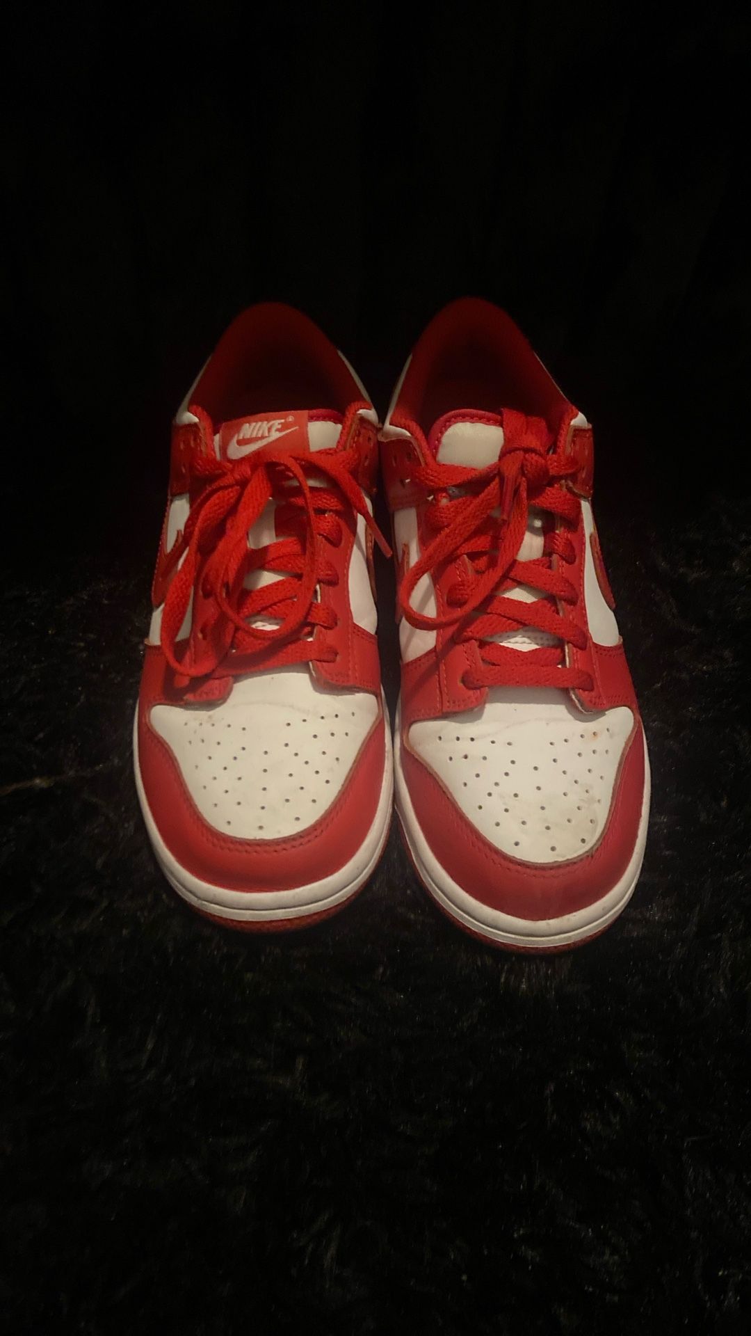 White/university Red Dunk Lows