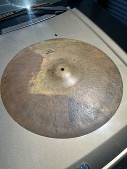 Zildjian K custom dry 20” ride cymbal (with rivet holes)
