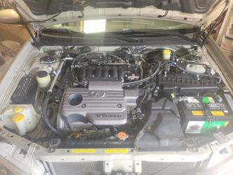 2000 Infiniti I30