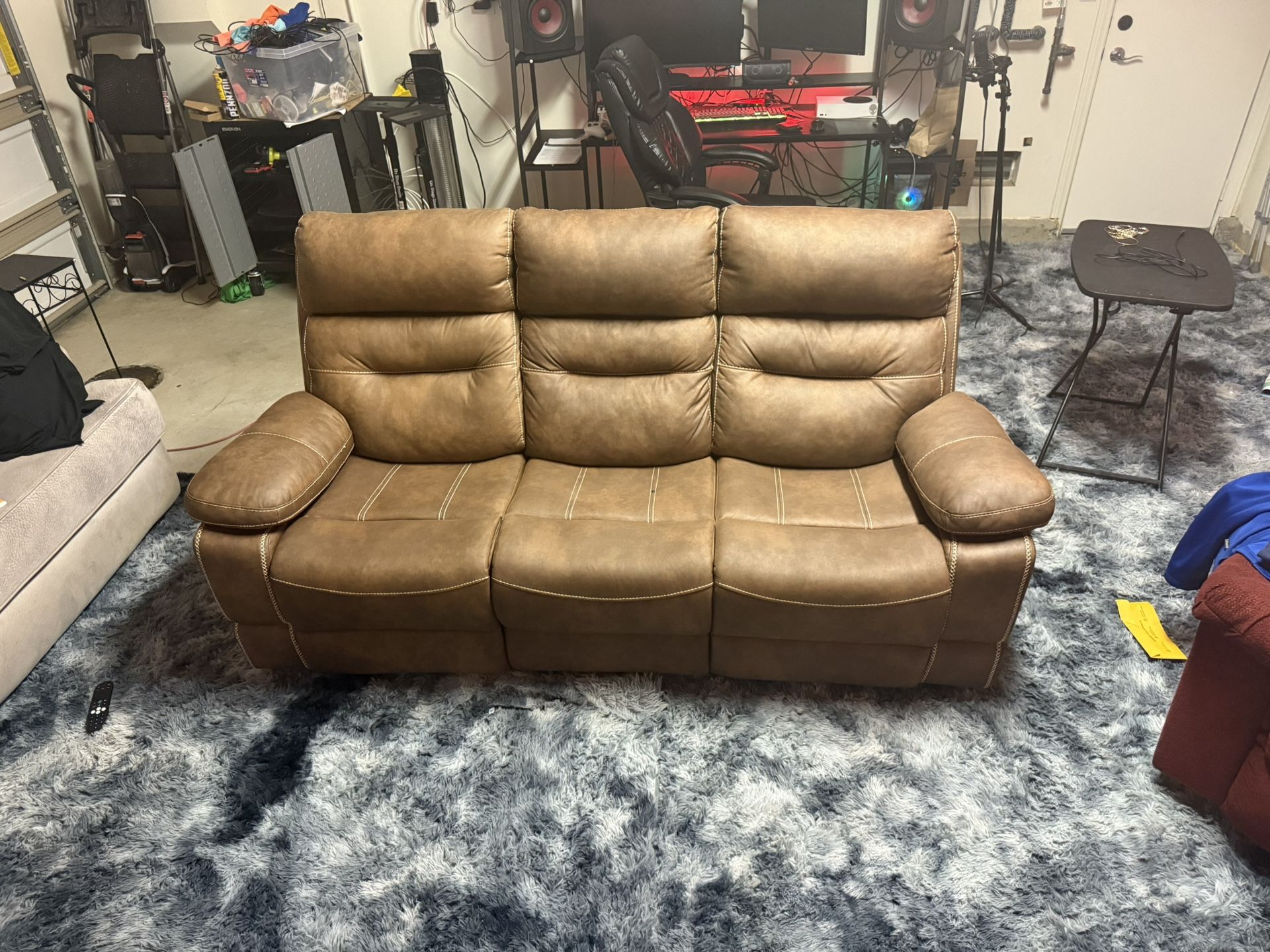 Recliner seat Couch
