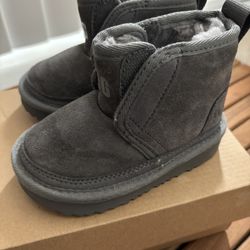 Ugg Boots toddler Size 6c
