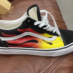 10.5 New Vans Sneakers 