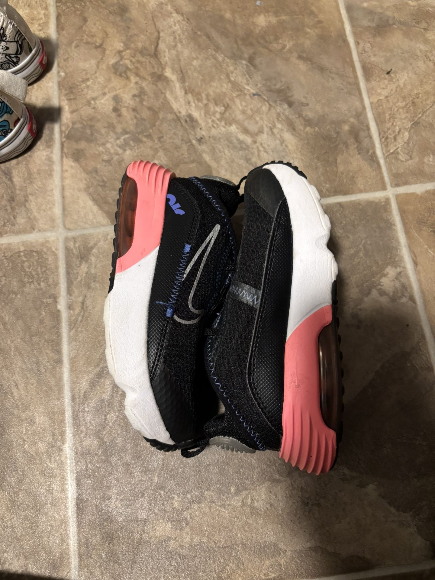 3c / 7c / 8c / 9c Sneakers