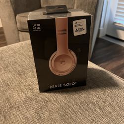 Brand New In Box - Pink Beats Solo 3