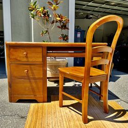 mahogany Desk By STANLEY FURNITURE w/ 2 Big Drawers & 1 Key Board Flat Drawer; Comes W/ its Original Matching Original Matching Chair We’re moving!