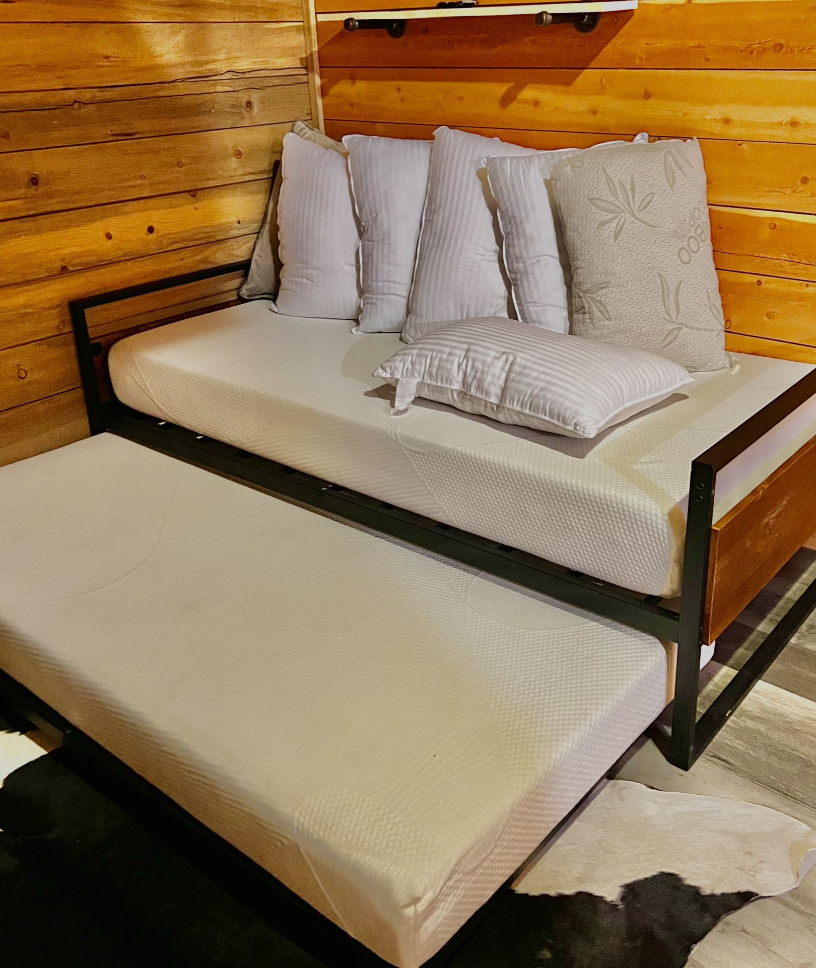 Trundle Bed (Without mattresses) for Sale in Enterprise, NV OfferUp