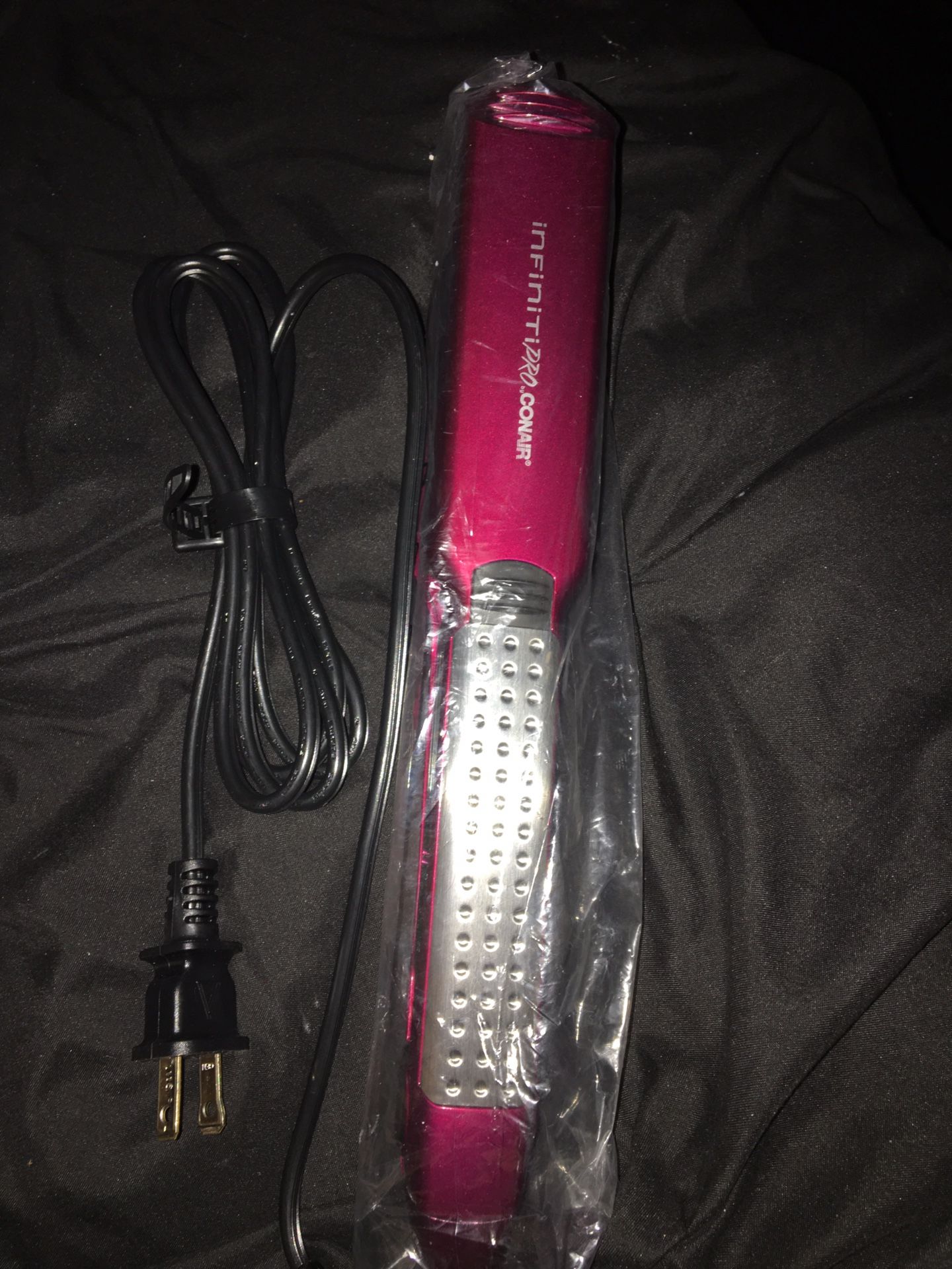 HAIR STRAIGHTENER