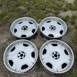 2-Piece 26” DUB Rims 5x127