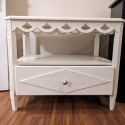 Side Stand with Bottom Drawer 