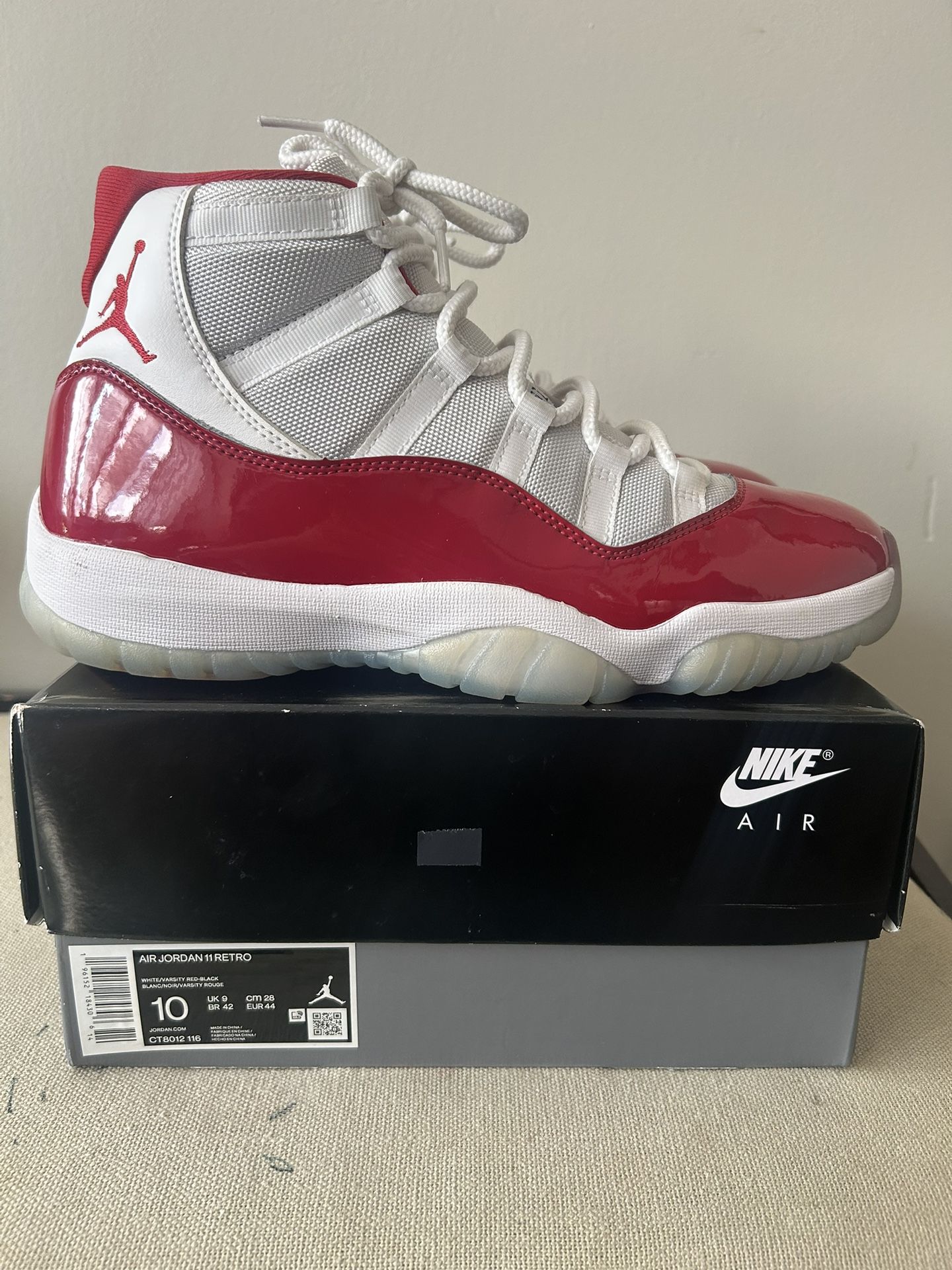 Air Jordan 11 Cherry