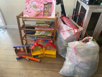 Wood rack for kids books or shoes come with toys and books