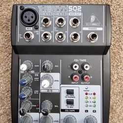 Behringer Xenyx 502 Premium 5-Input 2-Bus Mixer 