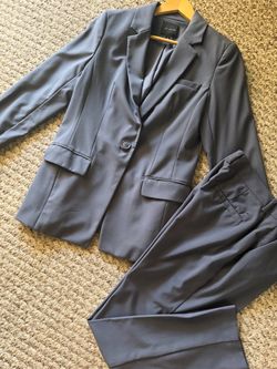 The Limited Women's Two-Piece Pant Suit