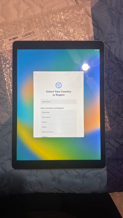 Apple iPad 12 .9 inch Space Gray 32GB Wi-Fi