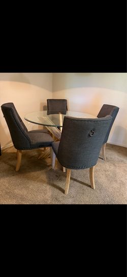 Table and chairs  BEST OFFERS ‼️