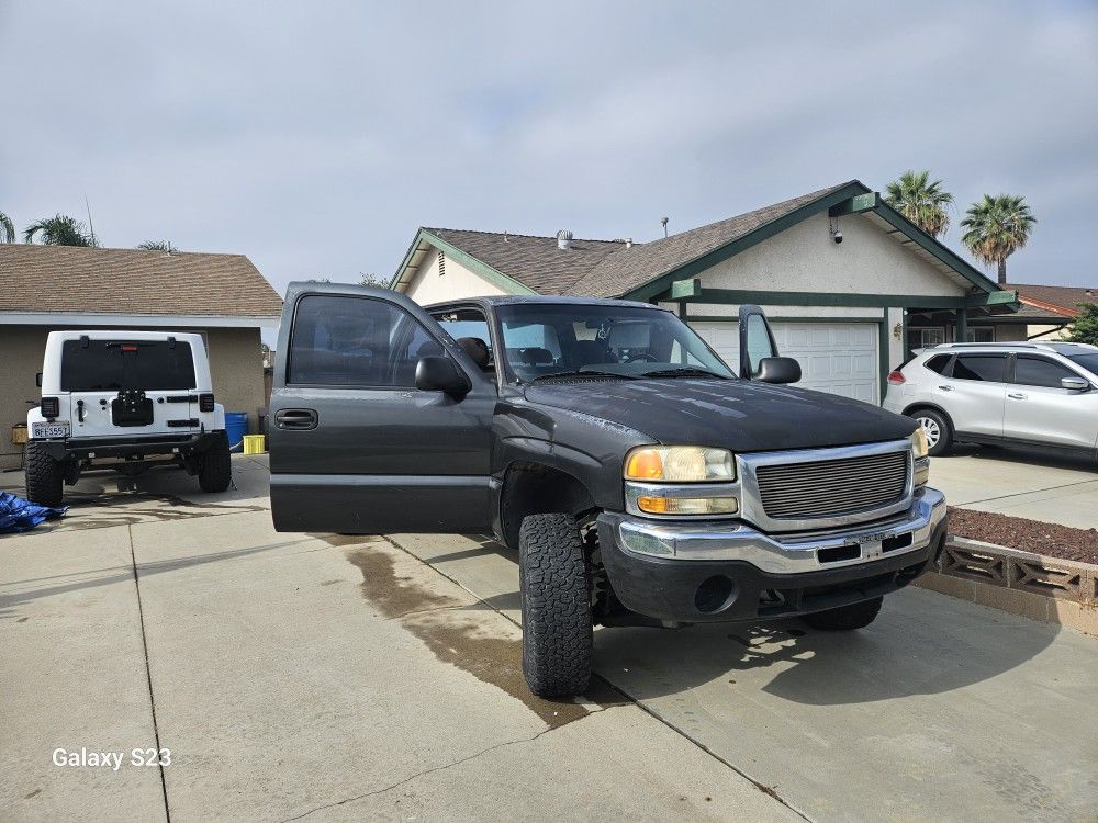 2003 GMC Sierra