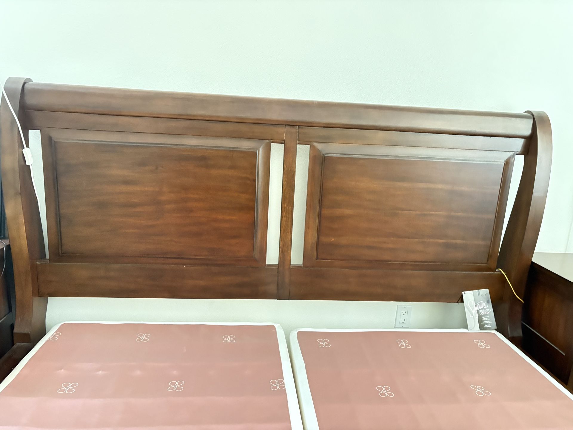 Kingsize Bed Frame + Spring Box