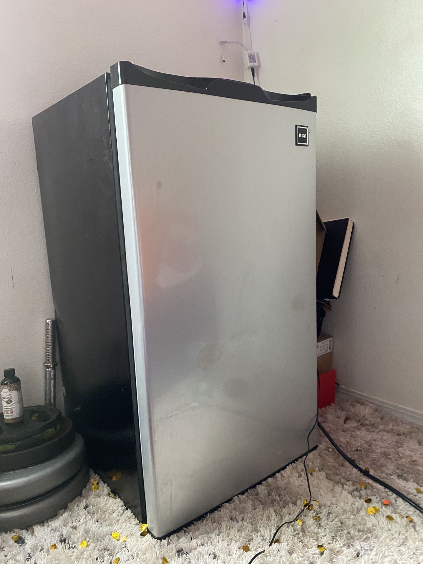 Mini fridge