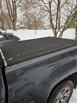 Used Tonneau Cover