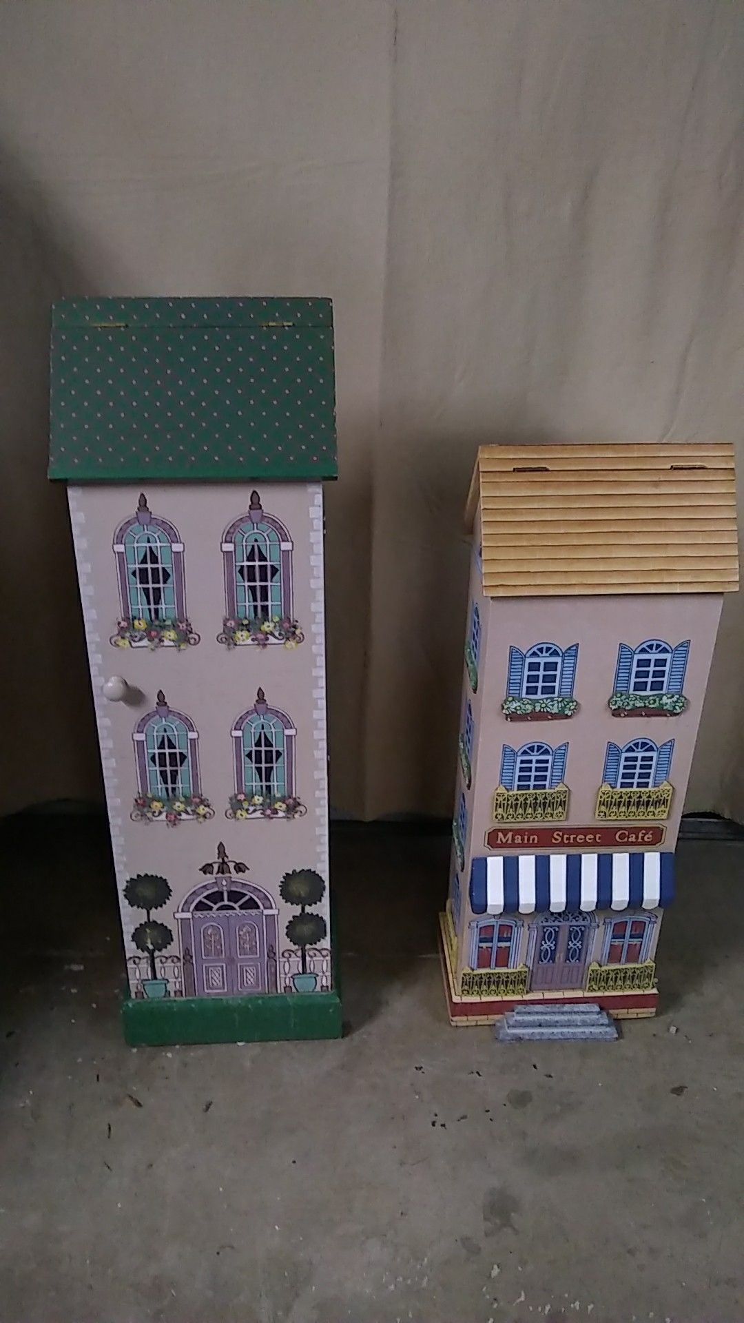 Doll houses orginal hand painted Accents by domestications