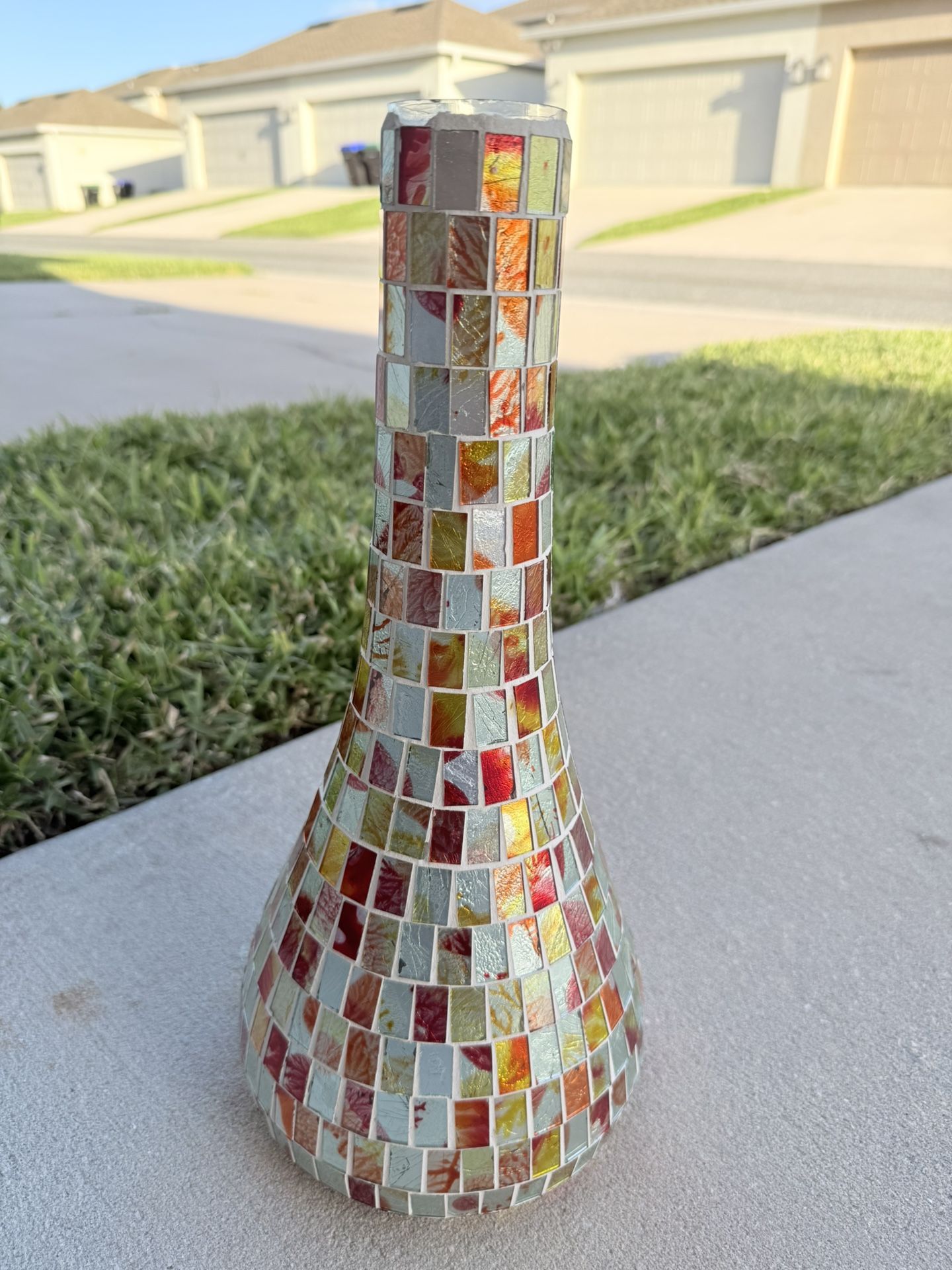 Selling beautiful flower vase, 16in 