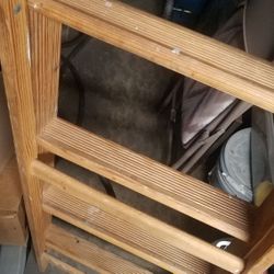 6 Ft Wood ladder 