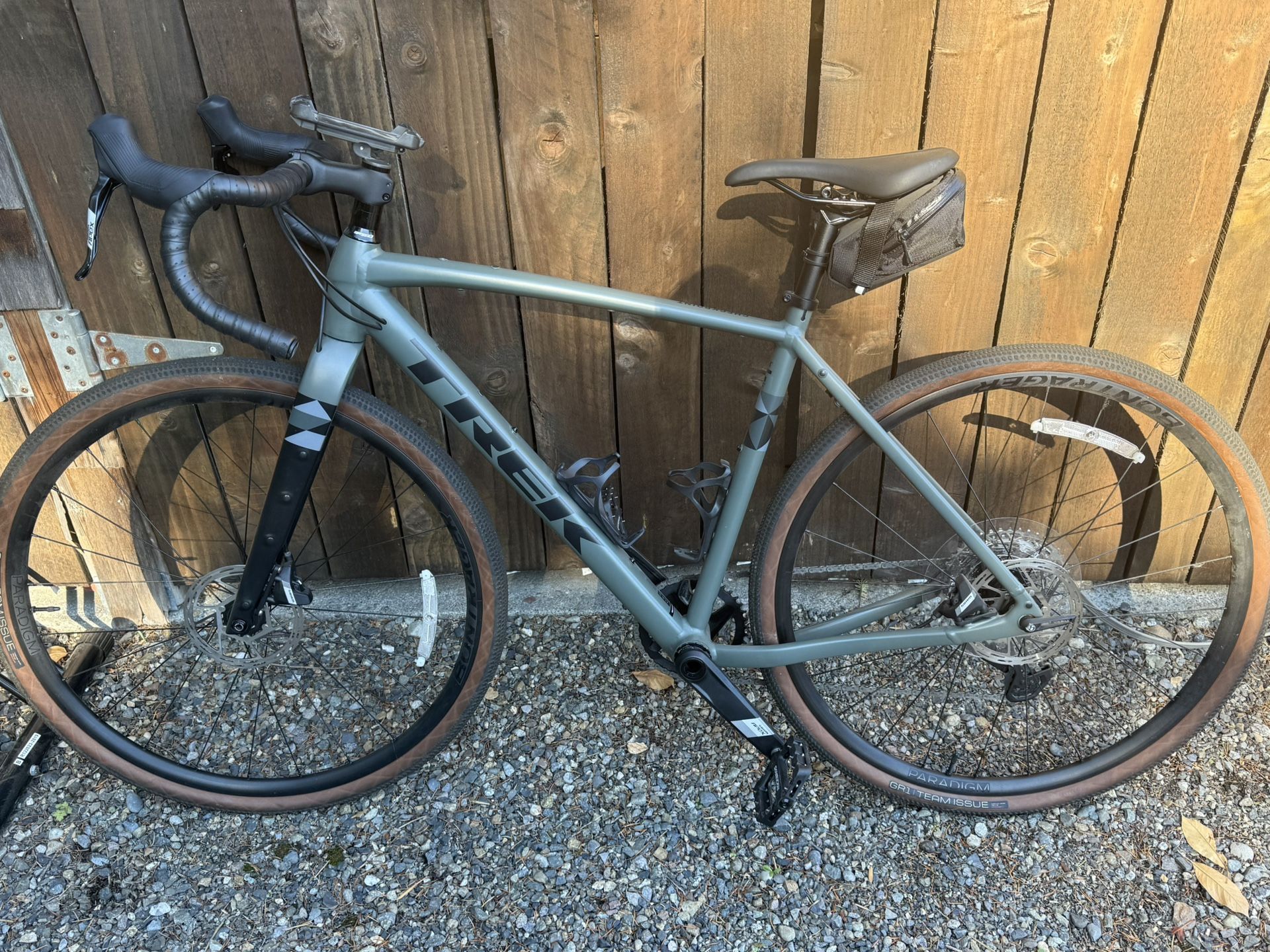 Trek Checkpoint ALR 5 + Wahoo Kickr Snap Trainer – Complete Package (Like New!)
