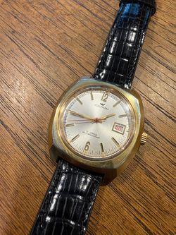 Vintage Waltham 17 Jewels Watch Date Cushion Case Gold Tone Running Black Strap