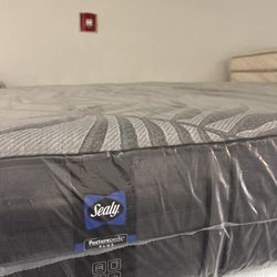 Sealy Posturepedic Cal King Mattress
