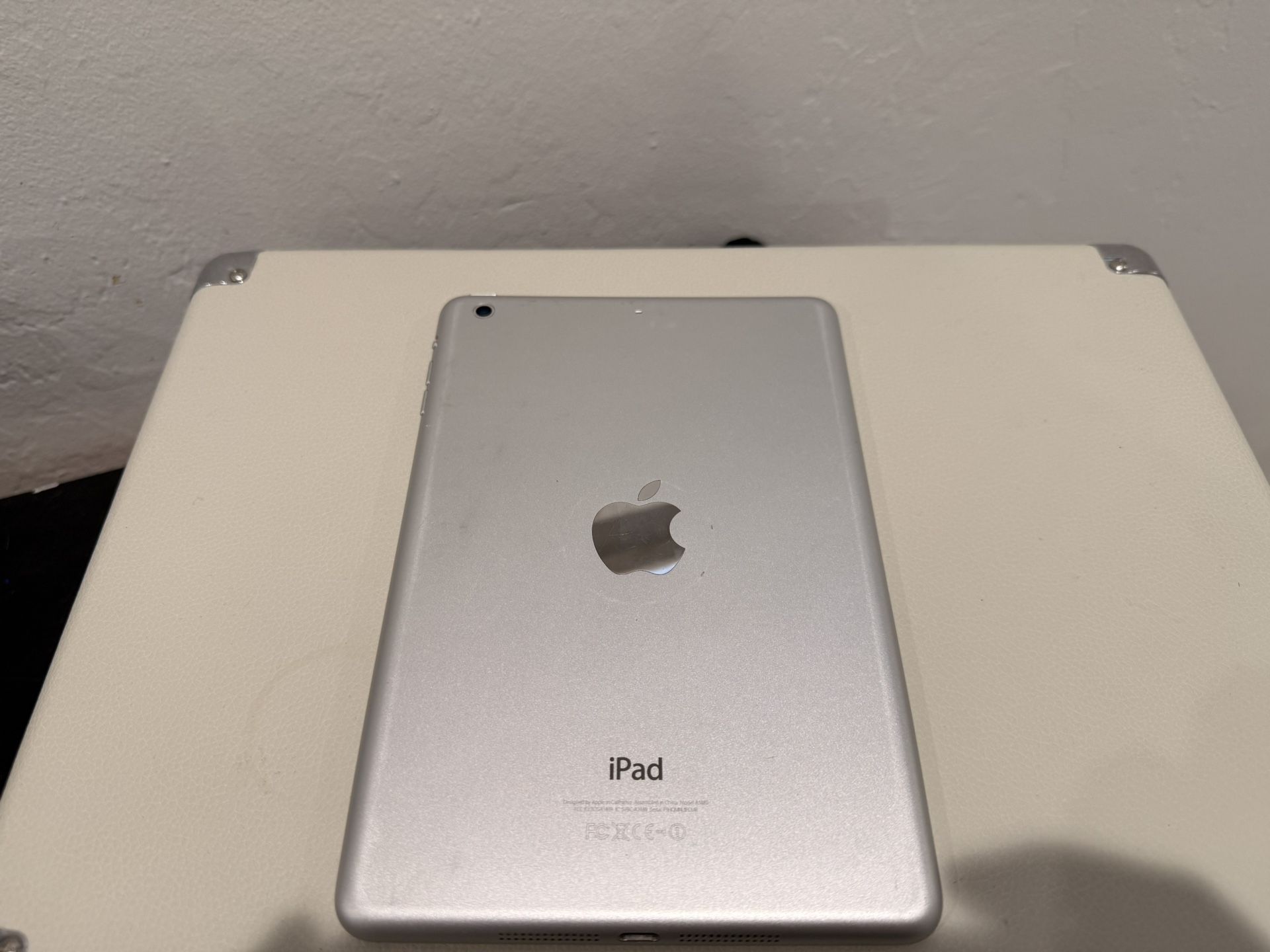 Apple iPad -