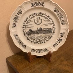 Vintage Wedgwood Collector Plate.          1976.          Mint