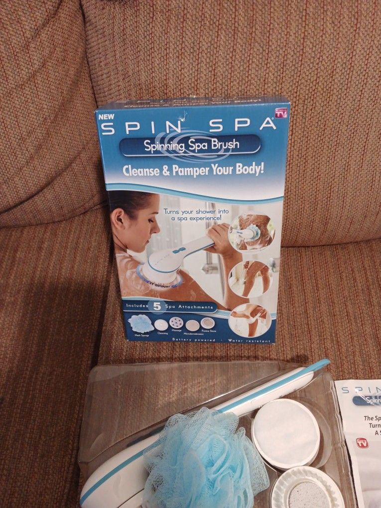 SPINNING SPA BRUSH NEW IN BOX