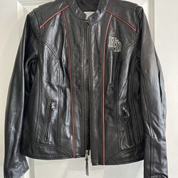 Women’s Harley Davidson, Leather Jacket With Liner Excellent Condition Only Worn Twice paid $329 at the Harley Davidson store in Orlando, Floridlorida