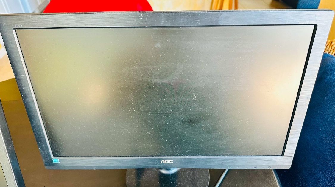 Monitor AOC 19" $15 Or Best Offer OBO