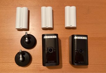 2 Wyze Battery Cam Pro 1 extra battery