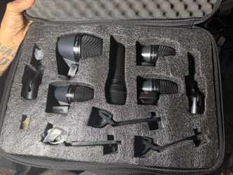 Seven piece microphone set for a drum kit made Shure