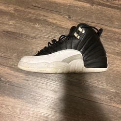 Jordan 12 Playoff size 7Y 