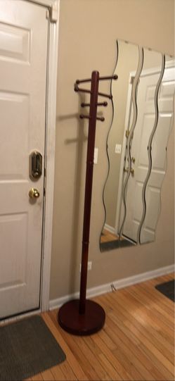 Wooden hanging stand fir coats/ bags/ caps/ umbrella etc etc