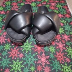 ROAM Foley Puffy Sandal Black Women Vegan Leather Size 7/5