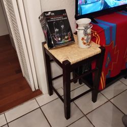 Sturdy Wicker Stools