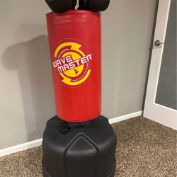 Freestanding training bag & gloves