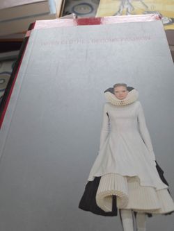 When clothes become fashion