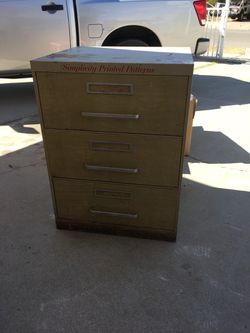 VINTAGE SOLID STEEL METAL SIMPLICITY PATTERN CABINET