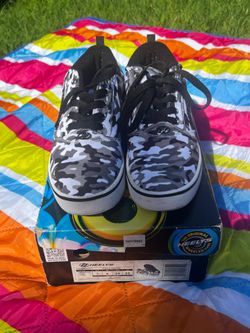 Grey Camo Heelys