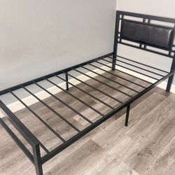 Cama Twin Size Nueva En Caja Incluye Colchon