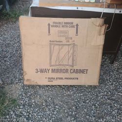 3 Way Mirror Cabinet 
