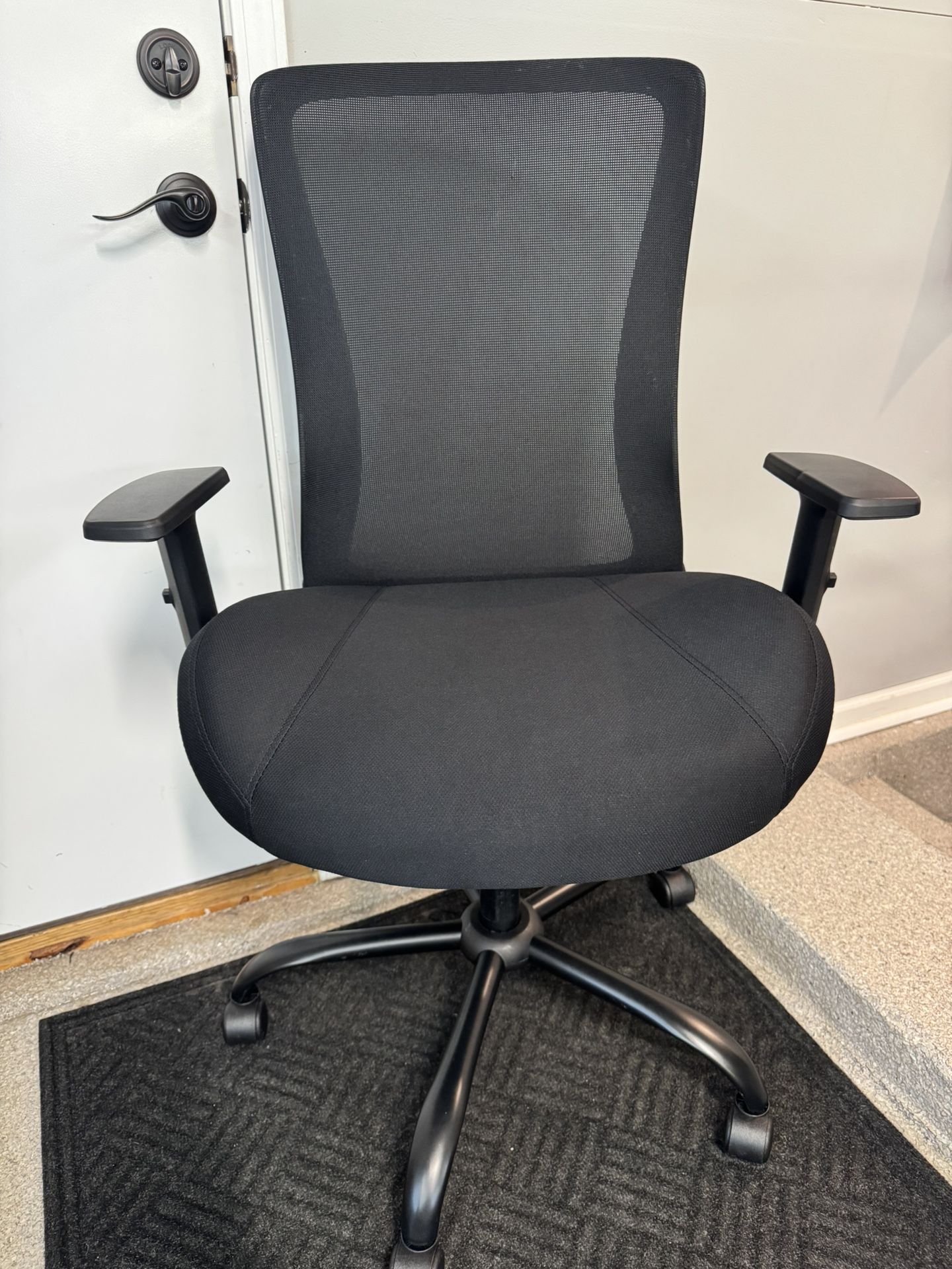 Brand New Black Mesh Tall Back Big & Tall Wide Seat Ergonomic Office Chair w/Adjustable Armrest